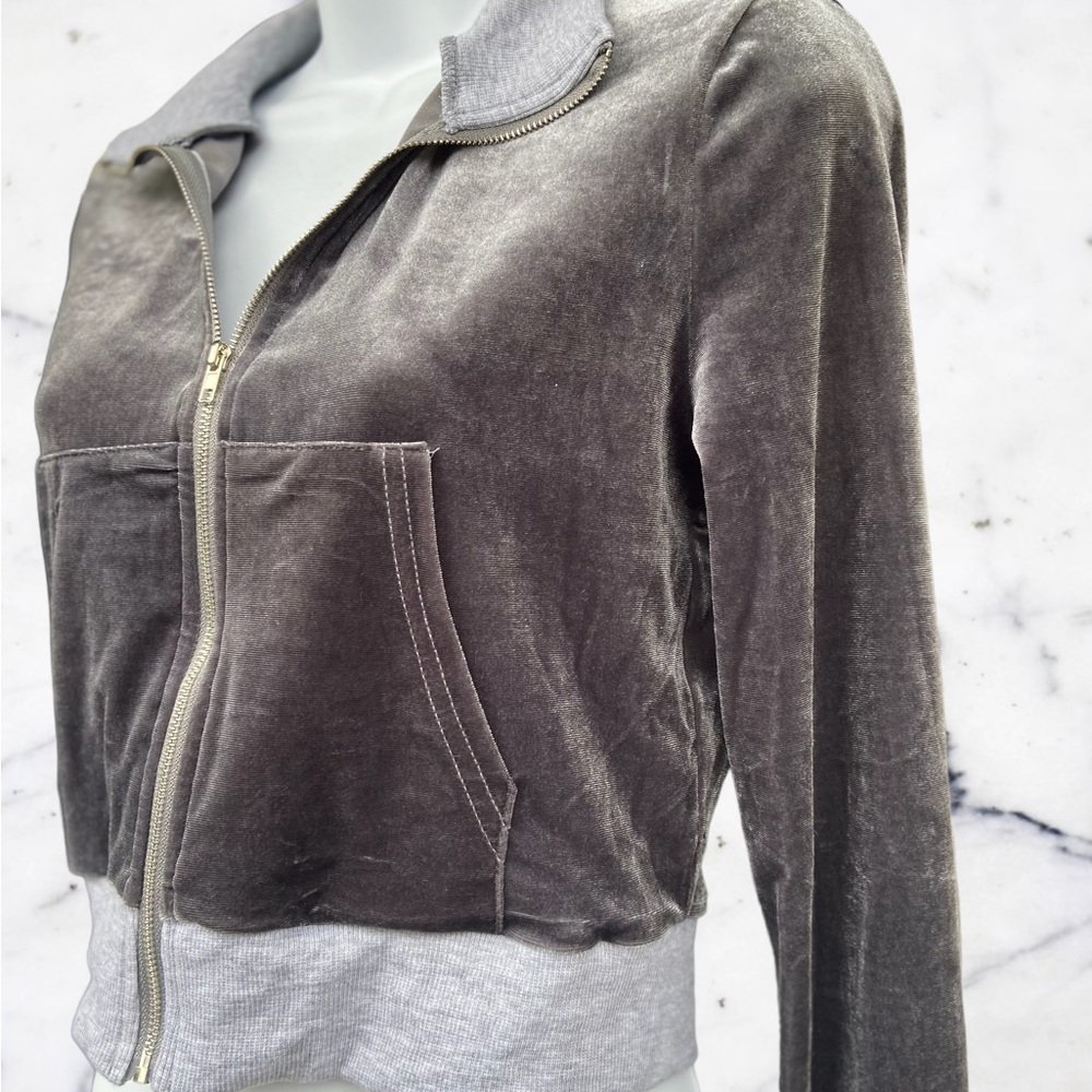 Velvet Jacket - Picture 2 of 6